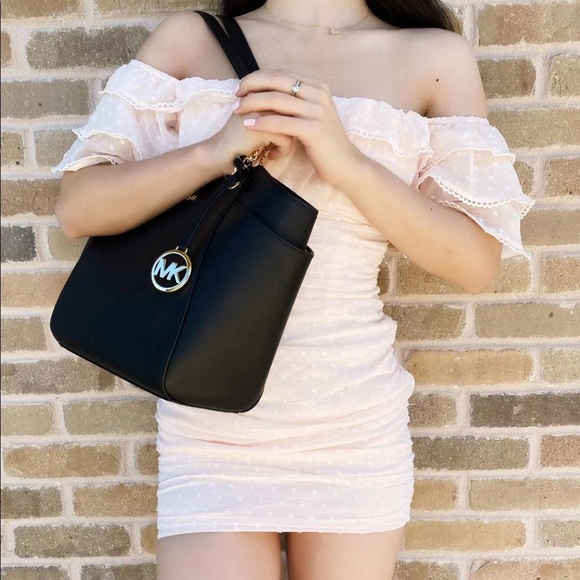 BUNDLE👜💕Michael Kors Large Chain Tote & Wallet - Picture 4 of 5